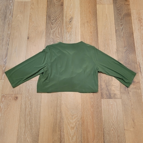 Julian Taylor Women's green pleated cropped 3/4 sleeve jacket size 16W - Picture 3 of 7